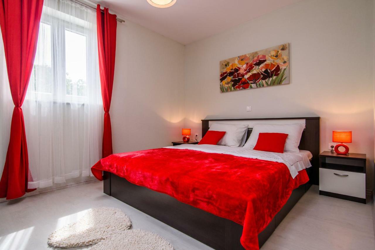 Vila Rozarija Traù Esterno foto